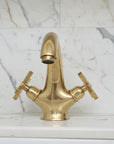 Unlacquered_Brass_Faucet_Brassanod
