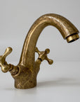 Handcrafted Oil-Rubbed Bronze Faucet for Elegant Bathrooms