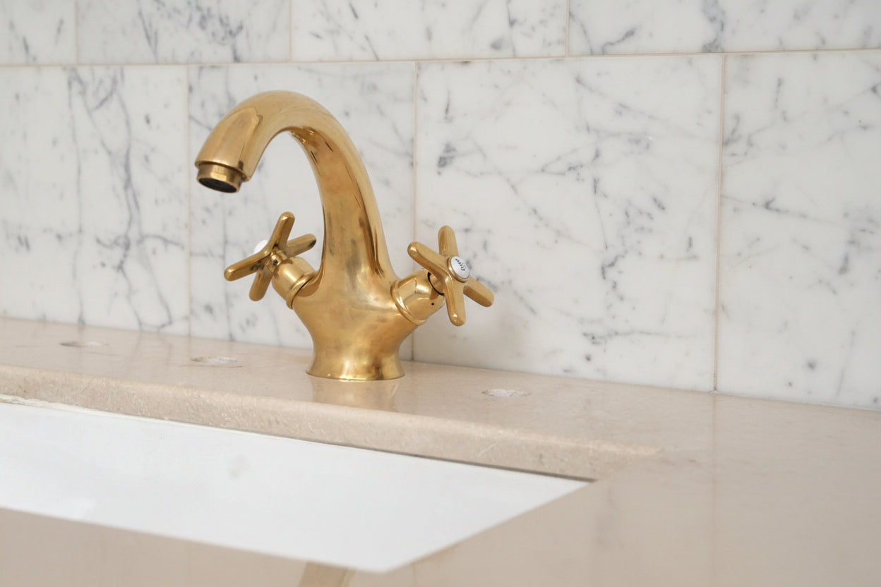 Unlacquered_Brass_Faucet_Brassanod